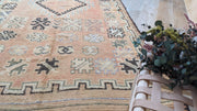 Vieux tapis Boujaad, 360 x 175 cm || 11.81 x 5.74 pieds - KENZA & CO