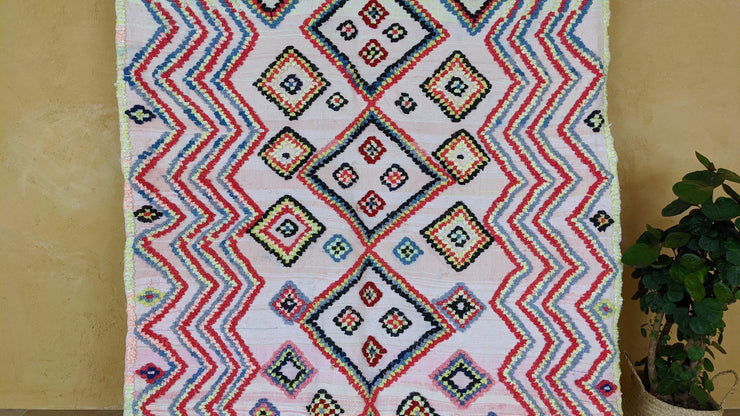 Grand tapis Boucherouite, 290 x 175 cm || 9,51 x 5,74 pieds - KENZA & CO