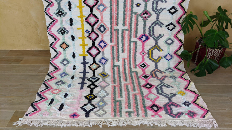 Grand tapis Boucherouite, 270 x 170 cm || 8,86 x 5,58 pieds - KENZA & CO