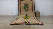 Vieux tapis Boujaad, 250 x 110 cm || 8,2 x 3,61 pieds - KENZA & CO